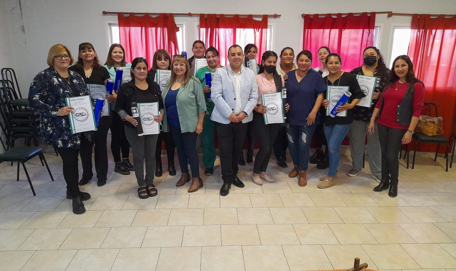ENFERMERÍA UNA VOZ PARA LIDERAR LLEVANDO AL MUNDO HACIA LA SALUD.